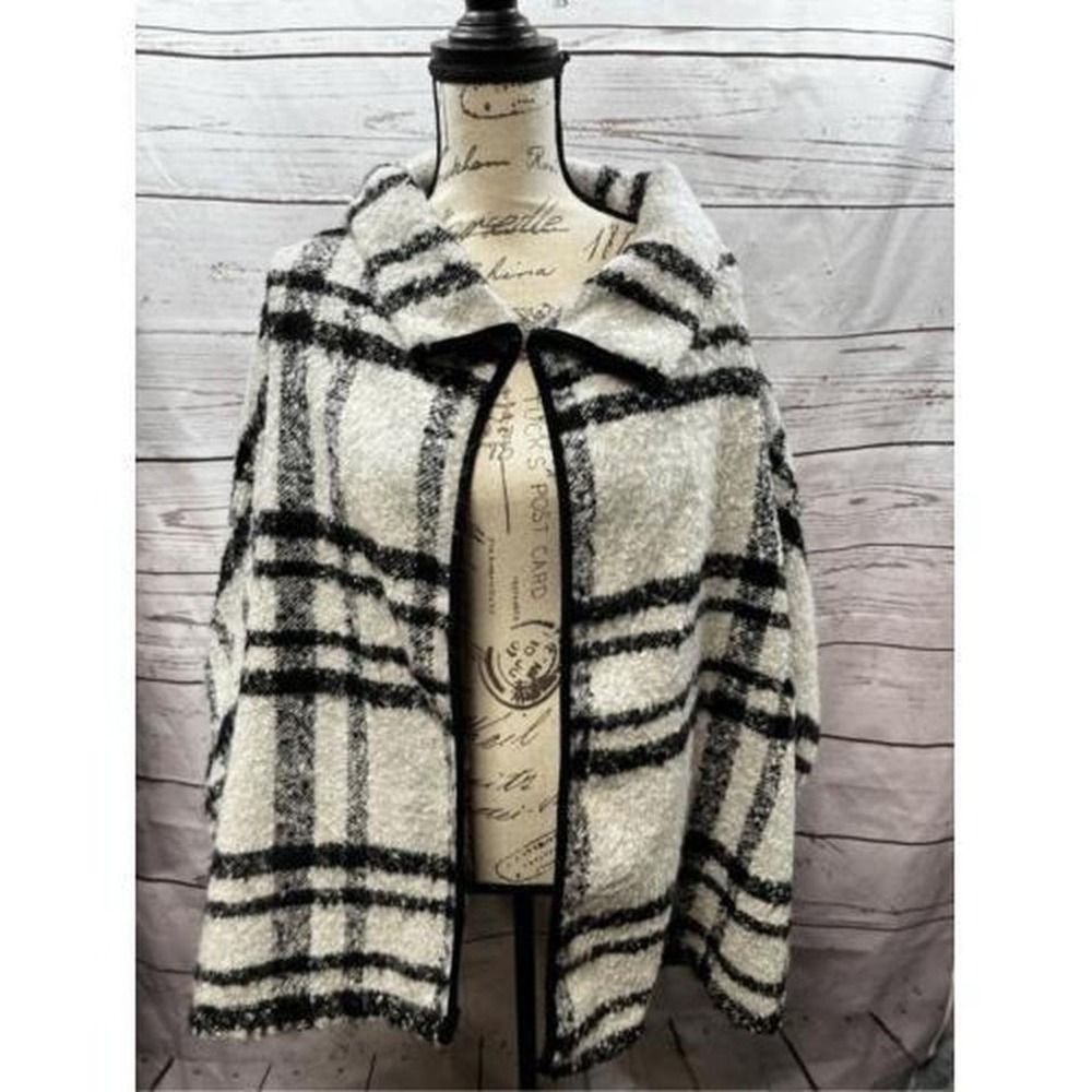 World Market Black White Plaid Boucle Knit Poncho Wrap One Size